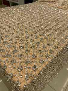 Tela de Malla Floral de Cristal Dorado Premium con Bordado de Cuentas y Encaje para Diseños de Alta Costura al por Mayor - Product Image 4