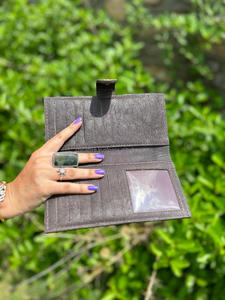 Nouveau Style occidental coloré en cuir usiné pochette femmes conçu sac à main vente chaude taille compacte en cuir usiné embrayages à la mode - Product Image 6