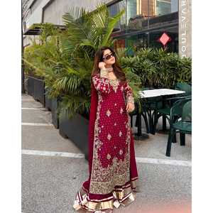 Ensemble de costumes de travail brodés à séquences XL Party Wear pour un look élégant - Product Image 3