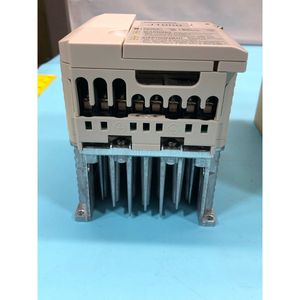 Yaskawa CIMR-JU2A0010BAA J Drive, VFD 2.0HP 8A - อุปกรณ์และอะไหล่เซมิคอนดักเตอร์ระดับโลกที่เชื่อถือได้ - Product Image 4