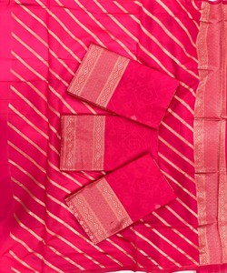 Sari de Seda Rosa con Borde Dorado, Traje Tradicional Indio para Bodas, para Mujer, Largo hasta el Suelo, Corte Regular - Product Image 4