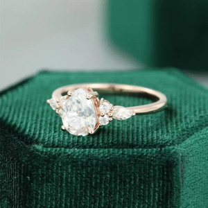 Anillo de Moissanita para Mujer, Anillo de Compromiso con Corte de Pera Vintage, Anillo de 1 Quilate con Diseño Único al Mejor Precio - Product Image 5