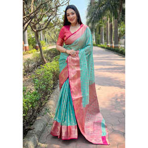 ผ้าไหมกัญชีปุรัมสีเขียวทะเลลายทอแบบดั้งเดิม  ชุดราตรีผ้าไหมทอแบบซารี  ตกแต่งด้วยดิ้นทอง - Product Image 3