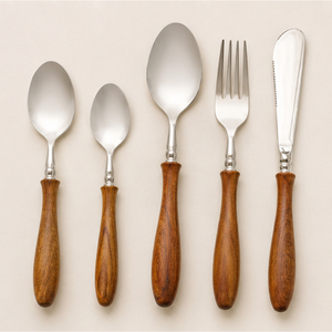 Juego de Cubiertos de Acero Inoxidable de Diseño Estándar con Mangos de Madera Natural, Acabado Pulido Espejo, Cubertería Retro para Bodas y Cenas Elegantes - Product Image 3