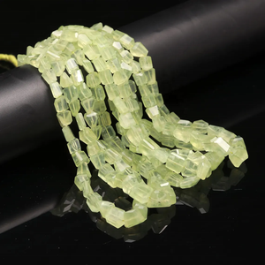 Cuentas con forma de pepitas facetadas de Prehnita Natural, cuentas de piedras preciosas sueltas de corte escalonado de 9-14mm - Product Image 1