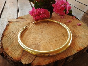 Collar de Gargantilla de Latón Chapado en Oro para Mujer, Diseño Geométrico Minimalista y Liso - Product Image 6