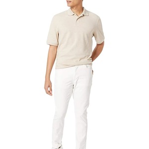 Chemises polo aux tons neutres, conçues pour un style décontracté, avec des polos en tricot de qualité supérieure qui s'adaptent parfaitement aux occasions décontractées. - Product Image 3