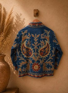 Veste brodée Suzani bleu roi pour femme, faite à la main, style bohème, motif floral, veste vintage ouzbèque, veste ethnique de luxe pour festival - Product Image 4