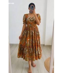 Collection de robes maxi évasées en coton mousseline de qualité supérieure, avec imprimé numérique intégral, à volants et manches bouffantes, fournisseur de Surat - Product Image 4
