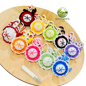 Porte-clés en peluche animal au crochet fait main, pendentif de sac en fil doux et mignon, idéal pour cadeau d'anniversaire ou souvenir - Product Image 1