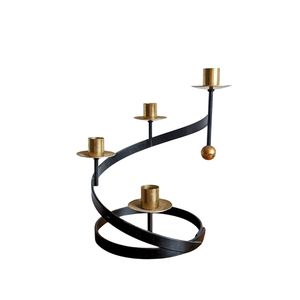 Portavelas en espiral de primera calidad, minimalista, forjado a mano, para centro de mesa, para entrada, como elemento decorativo o para iluminación. - Product Image 3