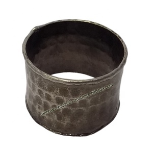 Tendance chaude personnalisé en gros martelé fête décorative ronde anneau de serviette en métal pour mariage - Product Image 1