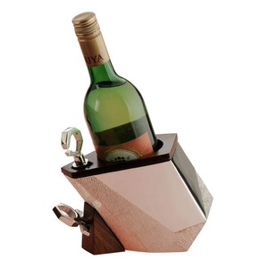 Soporte de Metal Curvo para Botellas de Vino, Moderno y Decorativo para Mesa - Product Image 2