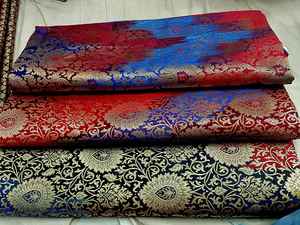 Tela brocada multicolor teñida a mano - Product Image 3