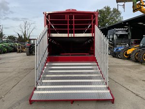 Hot Sale 3 Axles 12m Long Cargo <b>Trailers</b> for Cattle Goat Sheep Horse 2000kg with Animal Fence <b>Farm</b> Use - Product Image 3