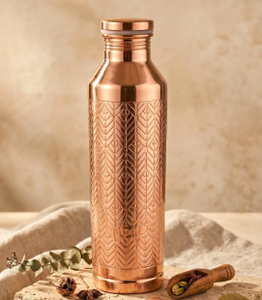 Botella de Agua Hecha a Mano de Cobre Puro con Acabado de Esmalte Rosa, Recipiente de Cobre con Ranuras Verticales, Vaso Metálico sin Juntas - Product Image 2