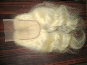 Extensions de cheveux indiens Remy blanchis blonds avec fermetures en dentelle HD 100% cheveux humains vierges - Product Image 1