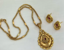 Ensemble de pendentifs de meilleure qualité plaqués or de créateur avec boucles d'oreilles pour collier de mariage pour femmes - Product Image 2
