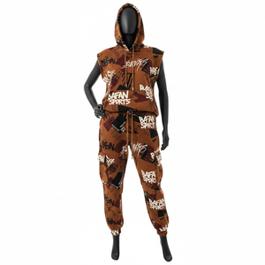 ชุดเสื้อยืดแขนกุดมีฮู้ดและกางเกงจ็อกเกอร์สำหรับผู้หญิง ผ้าฝ้ายฟลีซ 320 GSM สีน้ำตาลลายพราง พิมพ์โลโก้ ชุดเซ็ตสำหรับผู้หญิง - Product Image 1