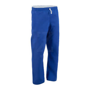 Uniforme de karaté confortable pour hommes, conçu pour les arts martiaux, avec des coutures durables et un tissu doux - Product Image 5