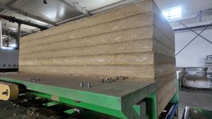 Panneau <span class=keywords><strong>de</strong></span> <span class=keywords><strong>laine</strong></span> <span class=keywords><strong>de</strong></span> <span class=keywords><strong>roche</strong></span> <span class=keywords><strong>de</strong></span> basalte haute densité 50mm panneau d'isolation thermique insonorisé ignifuge pour Protection thermique <span class=keywords><strong>de</strong></span> tuyau <span class=keywords><strong>de</strong></span> toit mural - Product Image 5