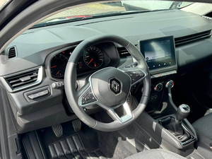 VOITURE D'OCCASION 2022 RENAULT CLIO AWD 38 800 KM NOIR MÉTALLIQUE 100 CV 5 PLACES 4 CYLINDRES TRANSMISSION AUTOMATIQUE - Product Image 5