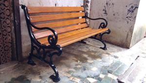 Traditional <b>Wooden</b> Patio <b>Bench</b> With Cast Iron Frame Durable Outdoor Garden Seating For Park Use - Product Image 4