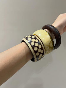 Brazaletes de Resina Personalizados, Brazalete Artístico de Acrílico para Mujer, Colección de Joyería de Diseño Único - Product Image 3