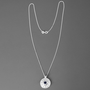 Collier en argent sterling 925 avec pendentif unique en cyanite bleue ronde, nouvelle collection, bijoux de mode, vente en gros, avec chaîne à breloques - Product Image 2