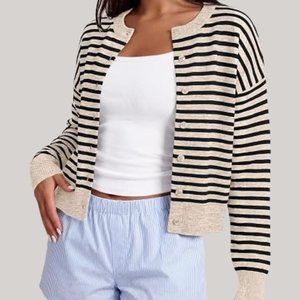 Cardigan court décontracté en laine brodé pour femme Legends Crown – Collection Automne 2026-2027 - Product Image 6
