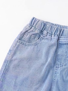 Shorts en jean déchirés et usés pour hommes, décontractés, mode estivale, avec fermeture boutonnée et poches en tissu tissé - Product Image 3