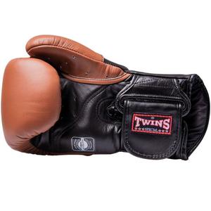 Gants de sparring Twins Deluxe marron, en cuir véritable, pour entraînement professionnel et compétition, MMA, Muay Thai, Kick Boxing, avec poignées pour les mains - Product Image 6
