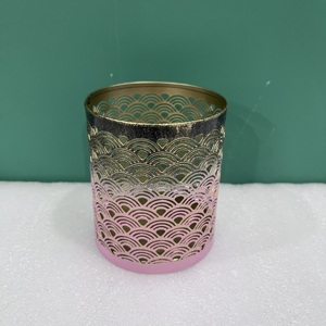 Portavelas de Hierro Cilíndrico V818 de Diseño Artesanal, con Patrón Ondulado Impreso, Decorativo, 3.5x3.5x4 Pulgadas, Decoración para el Hogar - Product Image 2