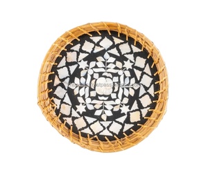 Juego de bandeja de servicio de ratán redonda elegante y asequible hecha a mano con incrustaciones de nácar para un diseño bohemio y árabe moderno para el hogar - Product Image 3