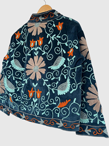 Veste en velours brodée de fleurs, col mandarin, manches longues, grande taille, vêtements d'automne pour femmes - Product Image 4