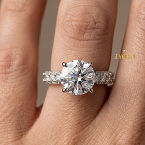 Bague de fiançailles de luxe certifiée en or 14 carats avec diamant de laboratoire Mantra Diamond 4 carats E VVS2 taille brillant pour femme - Product Image 4