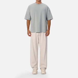 Camisetas de Hombre Lisas y Económicas de Algodón y Poliéster Grises de Ajuste Relajado al por Mayor de Fábrica de Pakistán, Ideales para Imprimir - Product Image 5