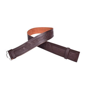 Cinturón de Cuero Marrón con Grabado de Diamantes Celticos, Ajustable, para Kilt, Cinturón Tradicional Escocés para Usar con Tartán - Product Image 2