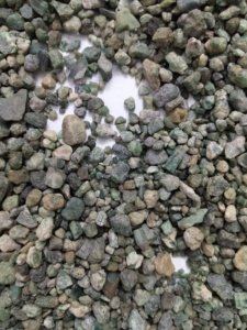 Émeraudes naturelles violettes brutes taillées en émeraude, formes mélangées pour la fabrication de bijoux, Lot 18 de Red Mountain Gems - Product Image 6