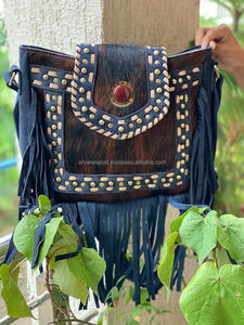 Bolso con flecos de piel de vaca real, bolso de cuero con estilo, pelo en juegos ocultos, bolsos hechos a mano bohemios de piedra en la India - Product Image 4