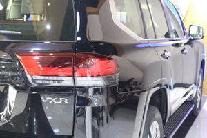 TOYOTA LAND CRUISER VRX NOIR GRAND TOURING 7 PLACES SUV LUXE 4X4 2022 D'OCCASION PRÊT À L'EXPORTATION TRANSMISSION AUTOMATIQUE - Product Image 4