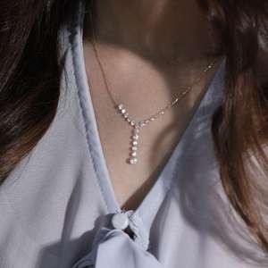 Colgante y Cadena con Diamante Redondo Cultivado en Laboratorio IGI D-E-F VVS-VS en Oro, Oro Rosa, Oro Blanco y Plata de Ley - Product Image 4