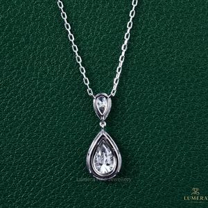 Collar con colgante de halo de doble pera con piedra cultivada en laboratorio, certificado IGI, de oro macizo de 10K, joyería fina de lujo para tu novia - Product Image 3