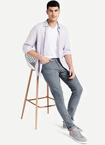 Jean droit vintage de luxe pour homme, taille mi-haute, coupe droite, en denim, style streetwear, idéal pour l'été - Product Image 3