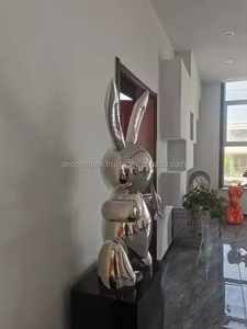 Escultura de Arte Moderno Escultura de conejo de aluminio inoxidable para decoración del hogar por Decor IMPEX - Product Image 4