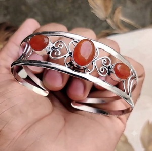 Pulsera Ajustable de Plata de Ley 925 con Cornalina Natural, Brazalete Hecho a Mano con Piedras Preciosas, Joyería Boho de Alta Gama al por Mayor - Product Image 1