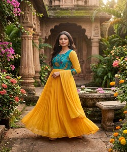ชุดราตรีทรงเอไลน์ยาวหรูหรา ผ้าลูกไม้สีพื้น แขนยาว คอวี เอวธรรมชาติ ระบายอากาศได้ดี แห้งเร็ว ผ้าชีฟอง DHANLAXMI - Product Image 2