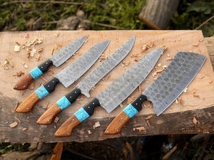 Ensemble de couteaux de chef en acier inoxydable à trois pièces, fabriqués à la main, avec manche en bois de rose, écologiques, logo personnalisé, couteaux de cuisine professionnels - Product Image 1