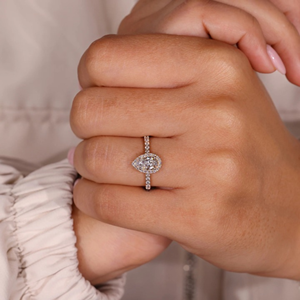 Anillo de Compromiso Unisex con Diamante de Corte Ovalado, Engaste de Lujo con Garras, 0.95 Quilates, Cultivado en Laboratorio, Certificado IGI, Anillo de Boda de Eternidad en Vermeil de 14k - Product Image 4