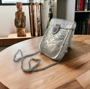 Handmade Metal Floral Flap Clutch With Chain Strap Elegant Evening Party <b>Bag</b> - Product Image 2